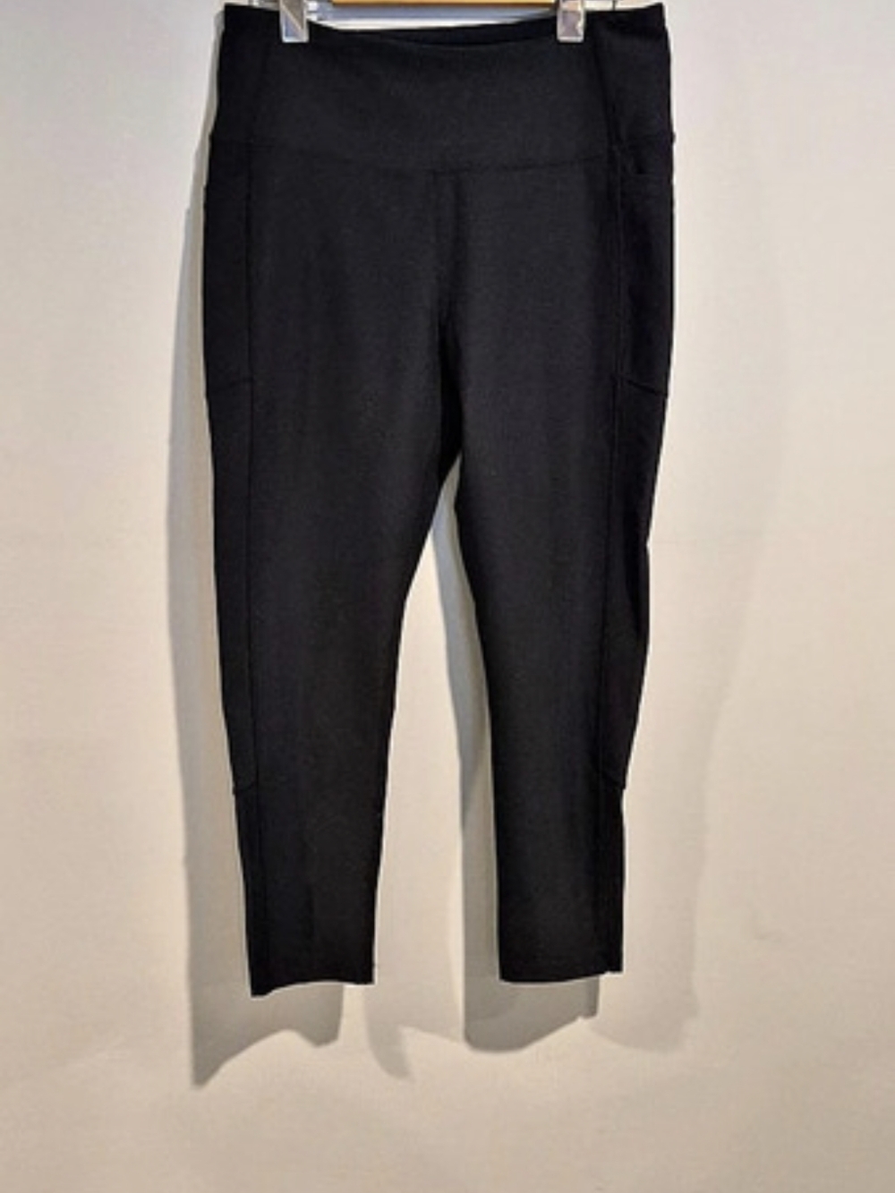 Mondetta Performance + Luxury leggings Performance Leggings in Black Size Medium